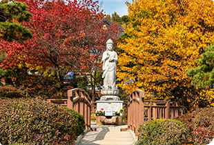 Bongeunsa Temple